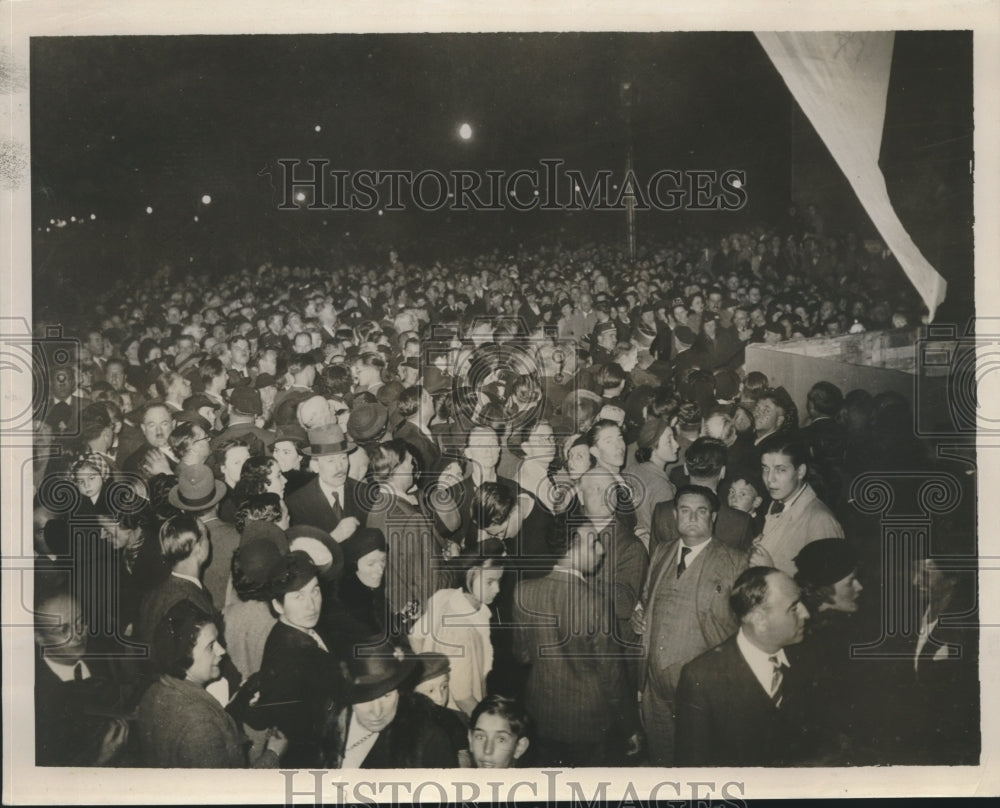 1938 Press Photo Crowds Cheer Daladier At Unknown Soldier&#39;s Tomb In Paris