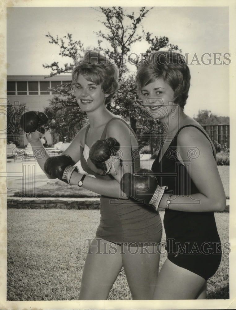 1961 Press Photo Kerstin Johansson And Karin Malmstrom Of Sweden - nef69335