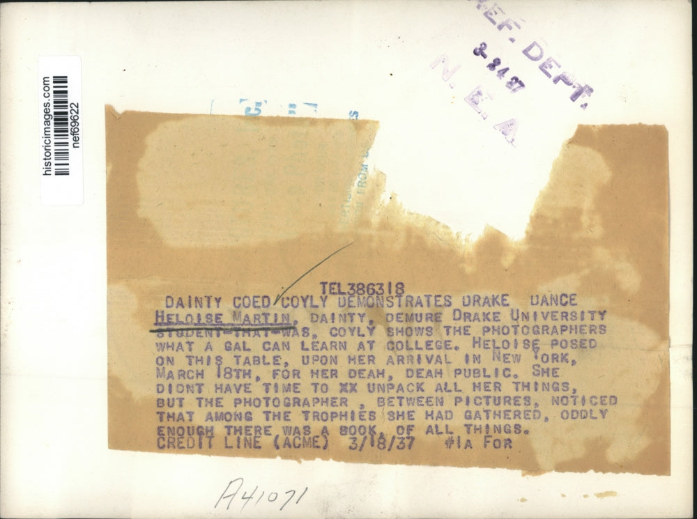 1937 Press Photo Heloise Martin of Drake University Poses on Table - nef69622