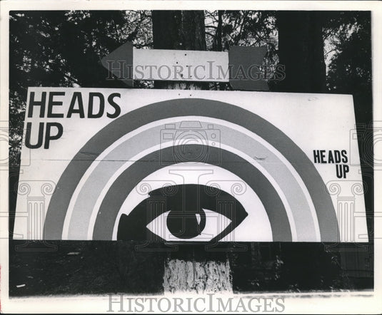 1970 Press Photo Heads Up Shooting Target - nef69855
