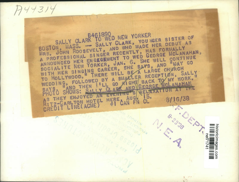 Load image into Gallery viewer, 1938 Press Photo Sally Clark announces engagement with George McLanahan
