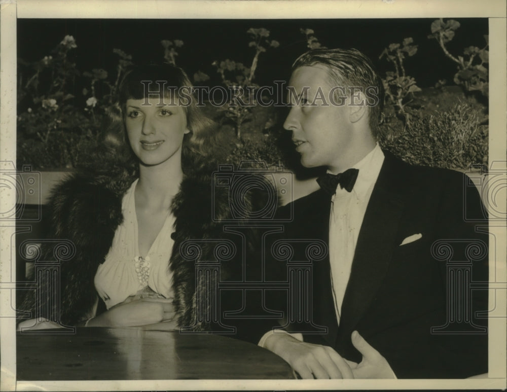 1938 Press Photo Sally Clark and George McLanahan announce engagement