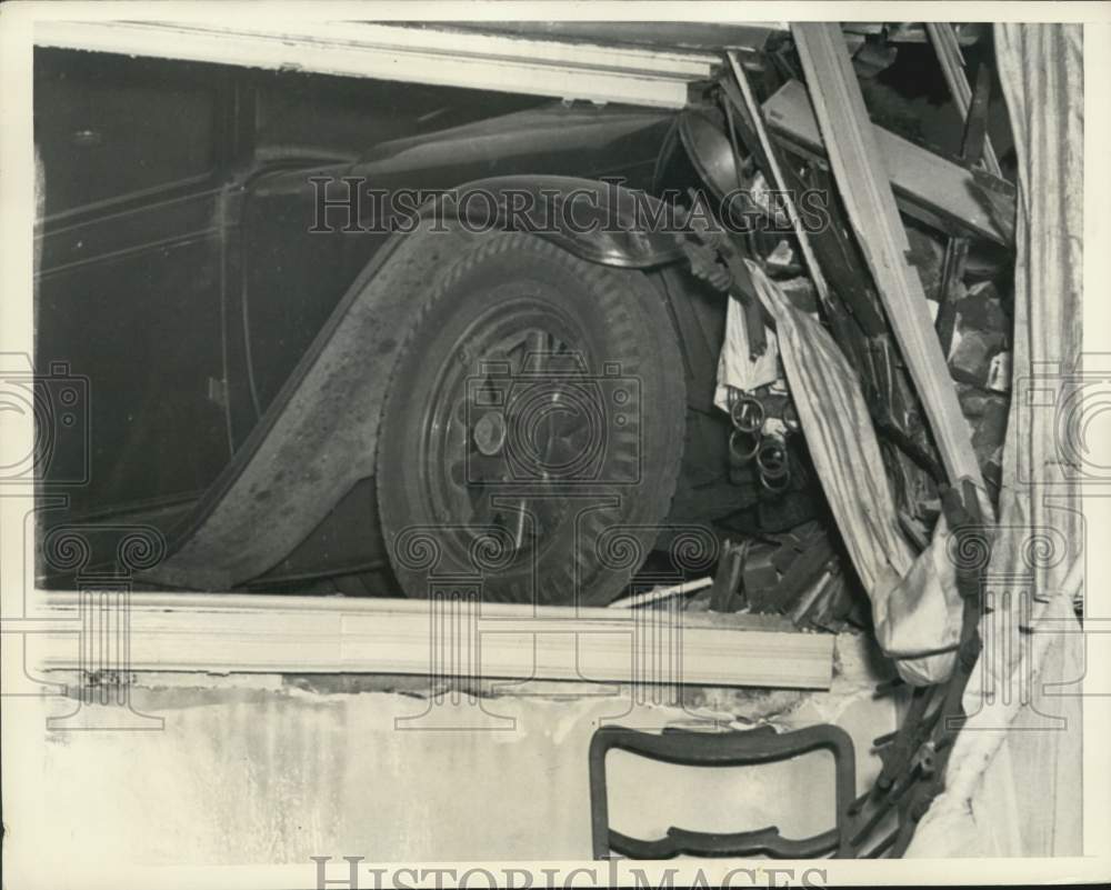1936 Press Photo View of Wreckage of Auto That Crashed Through Dwelling in D.C.