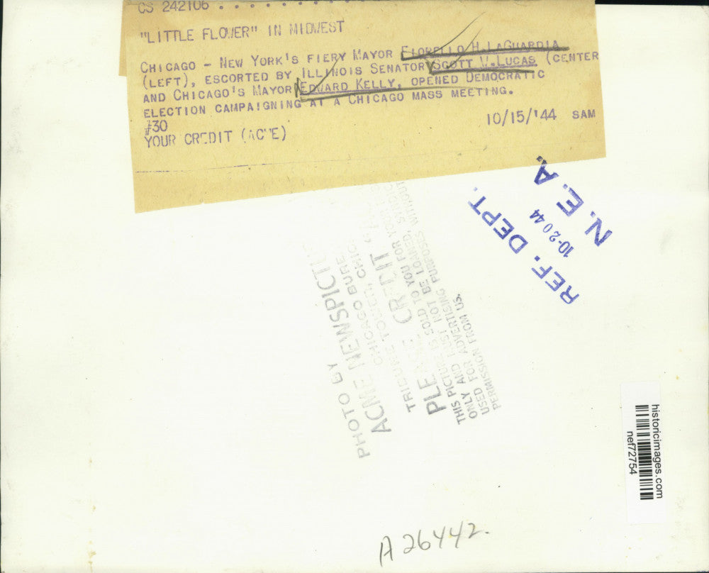 1944 Press Photo Fiorello H. LaGuardia escorted by Scott W. Lucas in Chicago