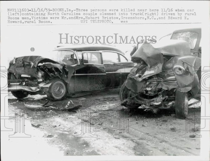 Load image into Gallery viewer, 1959 Press Photo Wreckage of vehicles from fatal collision in Boone, Iowa

