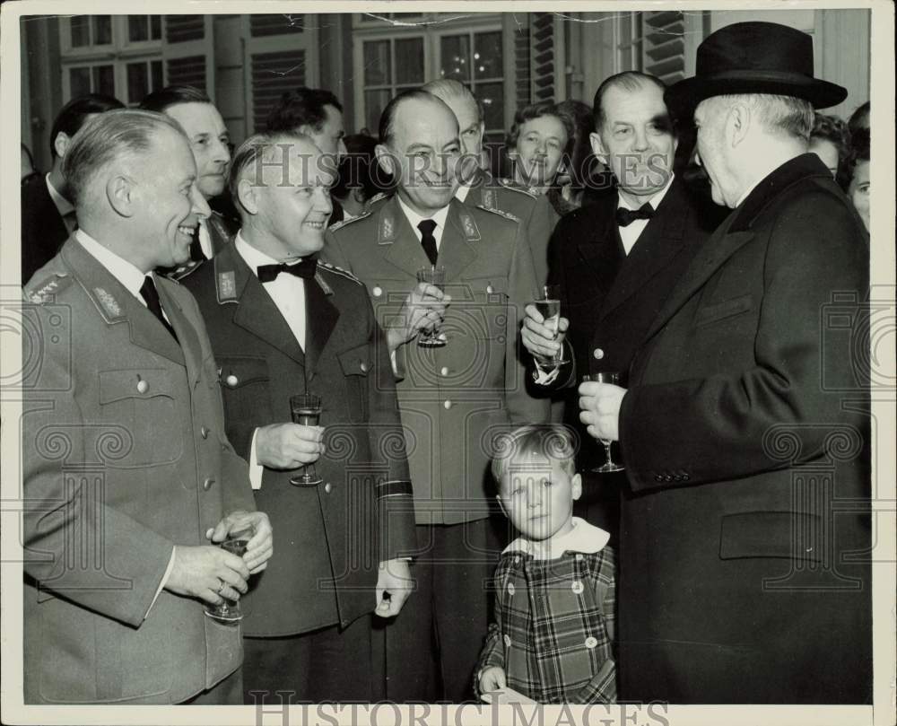 1958 Press Photo West Germany Defense Force meets with Chancellor - nei08025- Historic Images