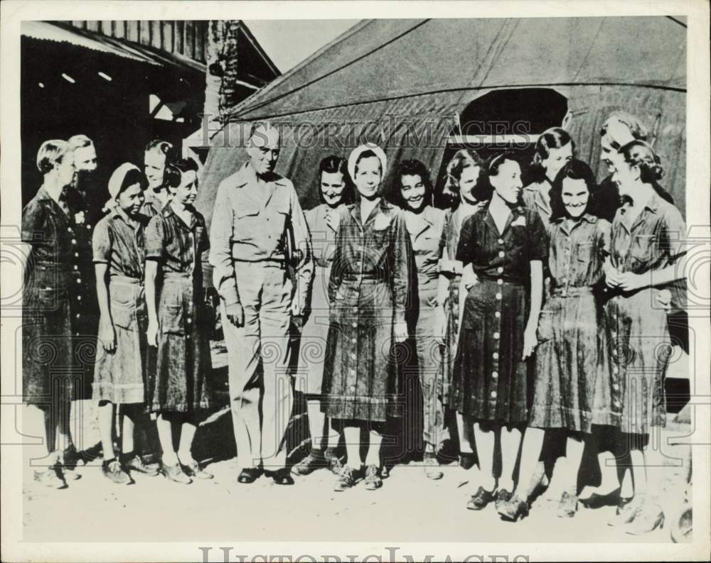 1945 Press Photo Nurses to receive Bronze Star Medal for heroic service, P.I.- Historic Images