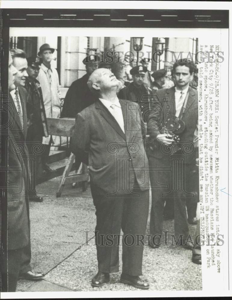 1960 Press Photo Nikita Khrushchev stares into the sky above New York City- Historic Images