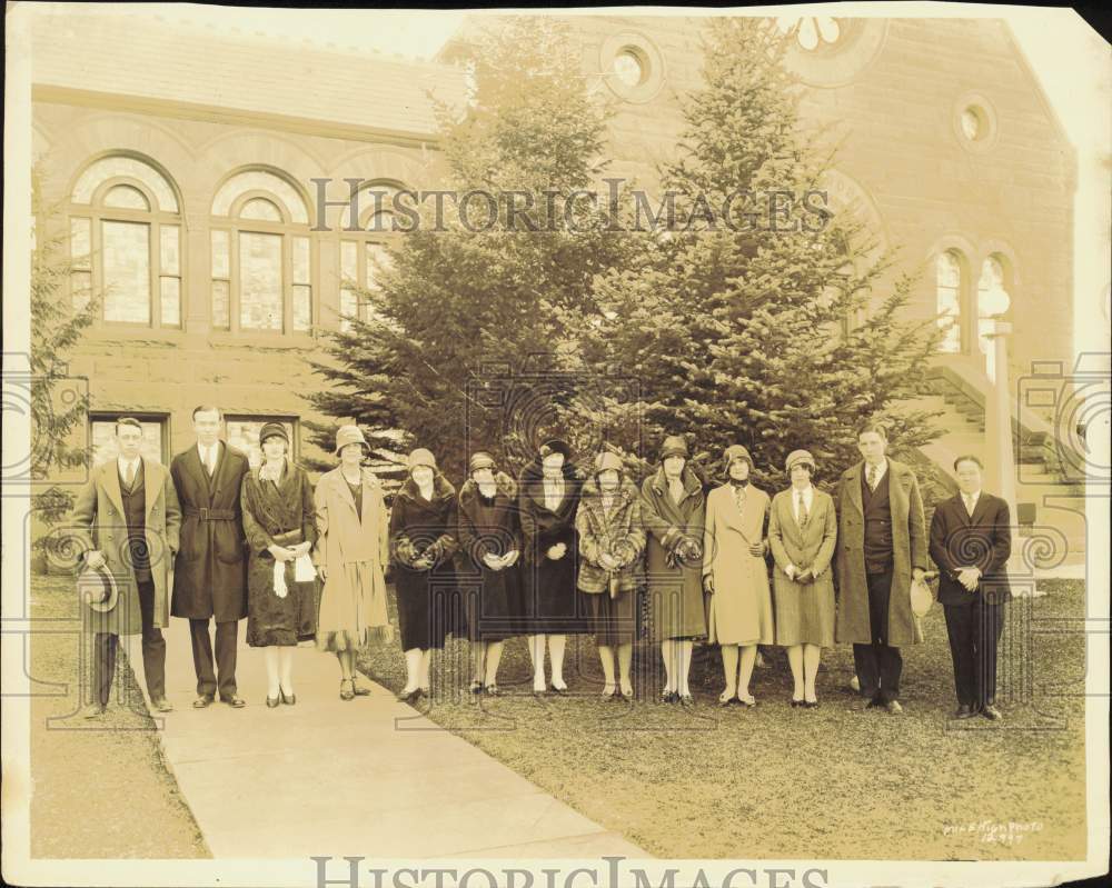 1926 Press Photo College students pose for a class picture - nei16785- Historic Images
