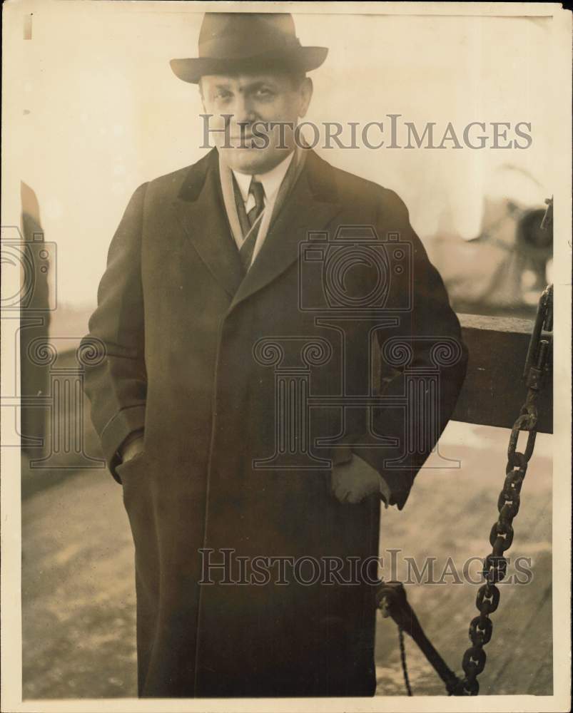 1923 Press Photo S.L. Rothafel, Capitol Theatre manager, aboard the Berengaria- Historic Images