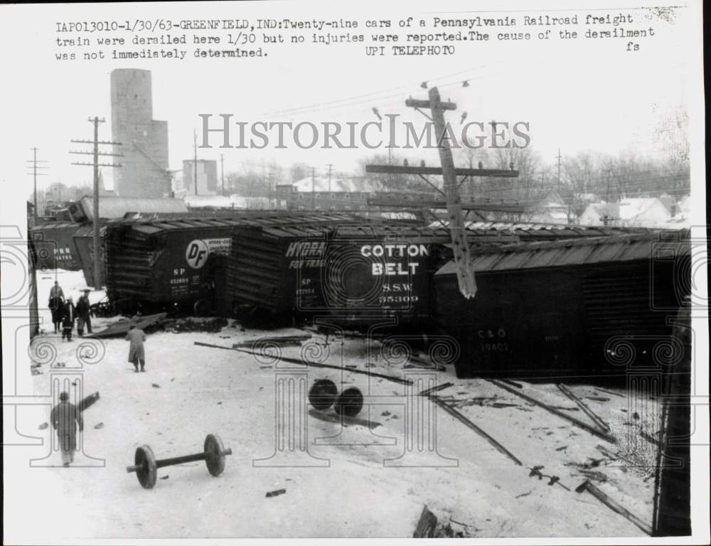 1963 Press Photo Cars of Pennsylvania Railroad freight train derailed in Indiana- Historic Images