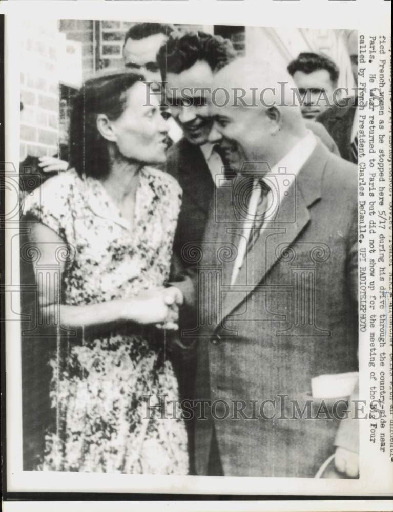 1960 Press Photo Nikita Khrushchev talks with a French woman near Paris- Historic Images