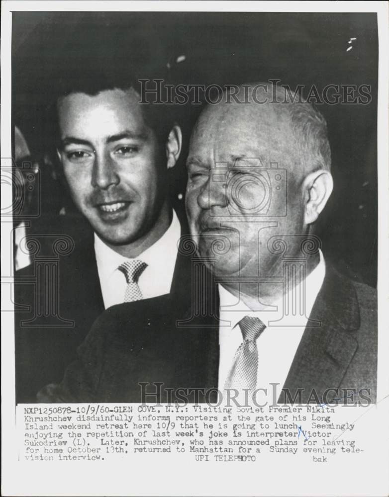 1960 Press Photo Nikita Khrushchev laughs with interpreter during New York visit- Historic Images