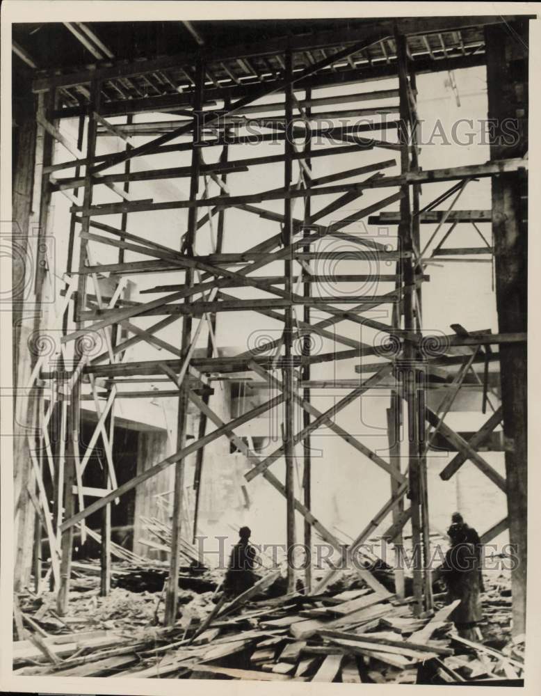 1937 Press Photo Scaffold in St. Scholastica College Chapel collapses, MN- Historic Images