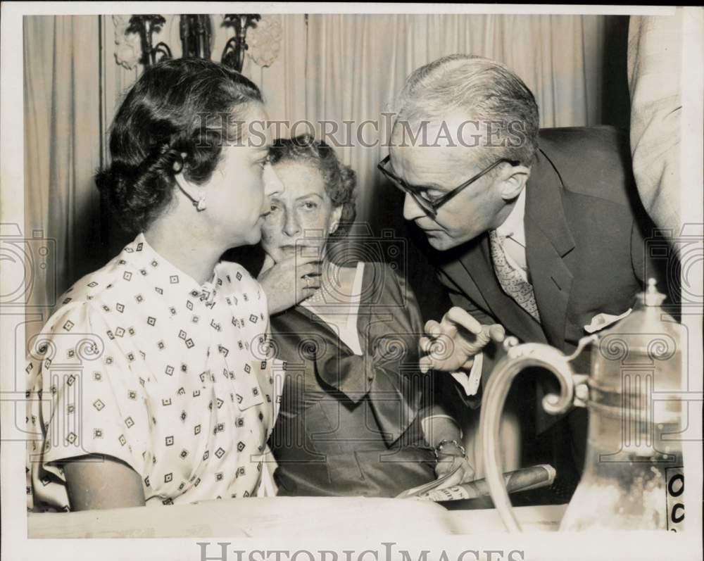 1956 Press Photo Paul Butler with Democratic Natl. committee members, Chicago- Historic Images