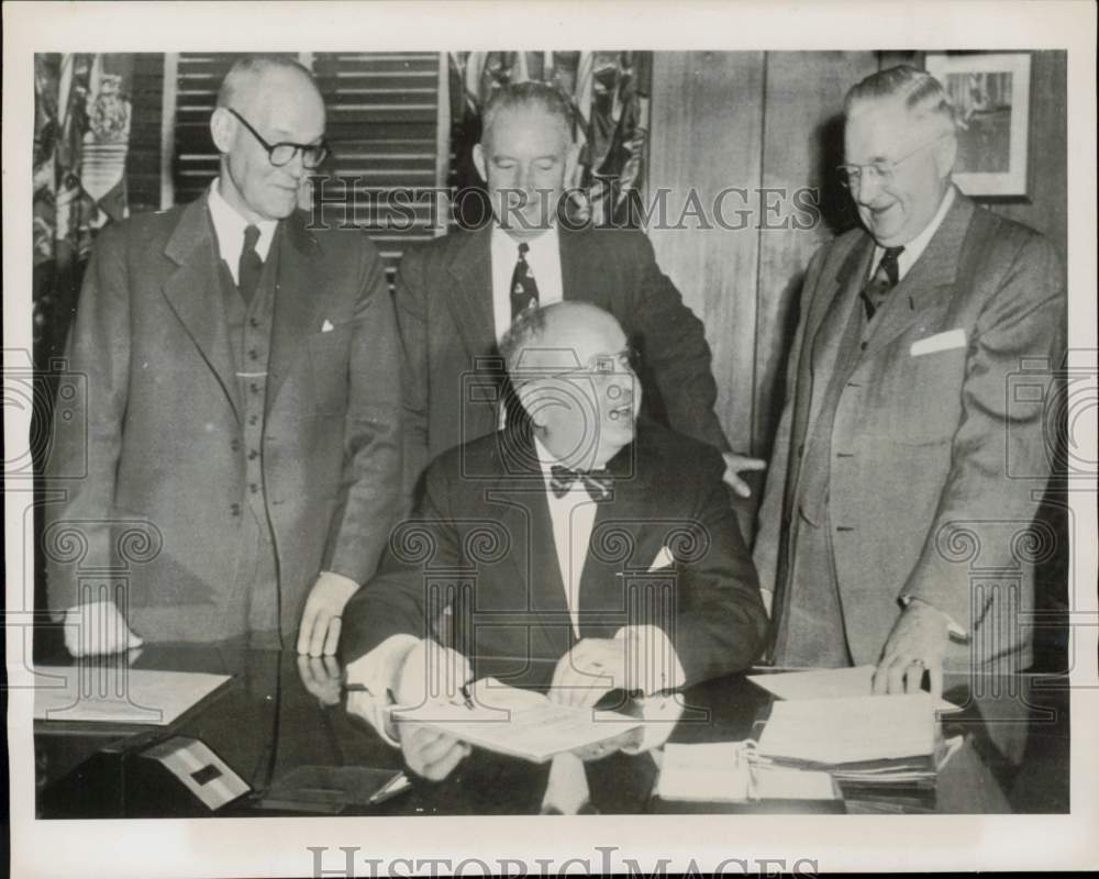 1954 Press Photo Gov. John Fine approves routing of Pennsylvania Turnpike, PA- Historic Images