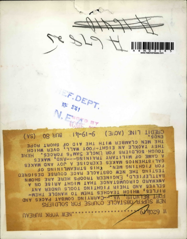 1941 Press Photo Ft Belvoir, Va, Obstacle course training