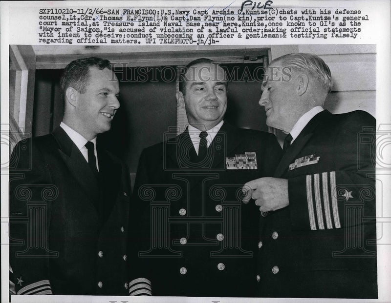 Load image into Gallery viewer, 1966 Press Photo USN Capt. Archie Kuntze with his defense counsel, San Francisco
