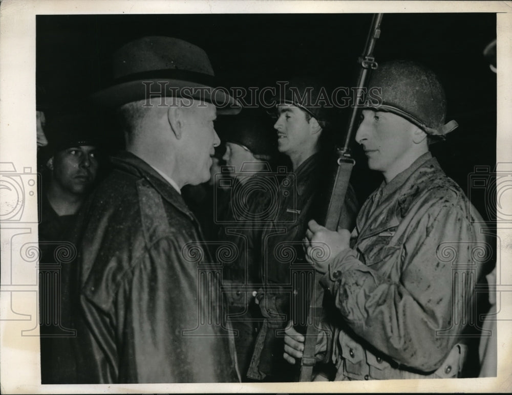 1945 Press Photo Robert Patterson, Under Sec. of War visit 9th Army in Germany.
