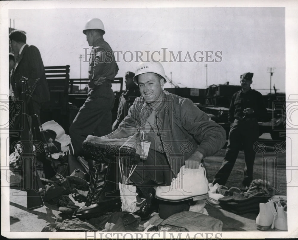 1946 Press Photo Pfc. Earl C. Jenson in Cold Weather Gear before embarking.