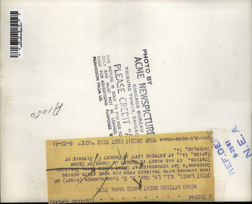 1941 Press Photo Ill Lt Gov BB Hickenlooper & sailors at Great Lakes, Ill