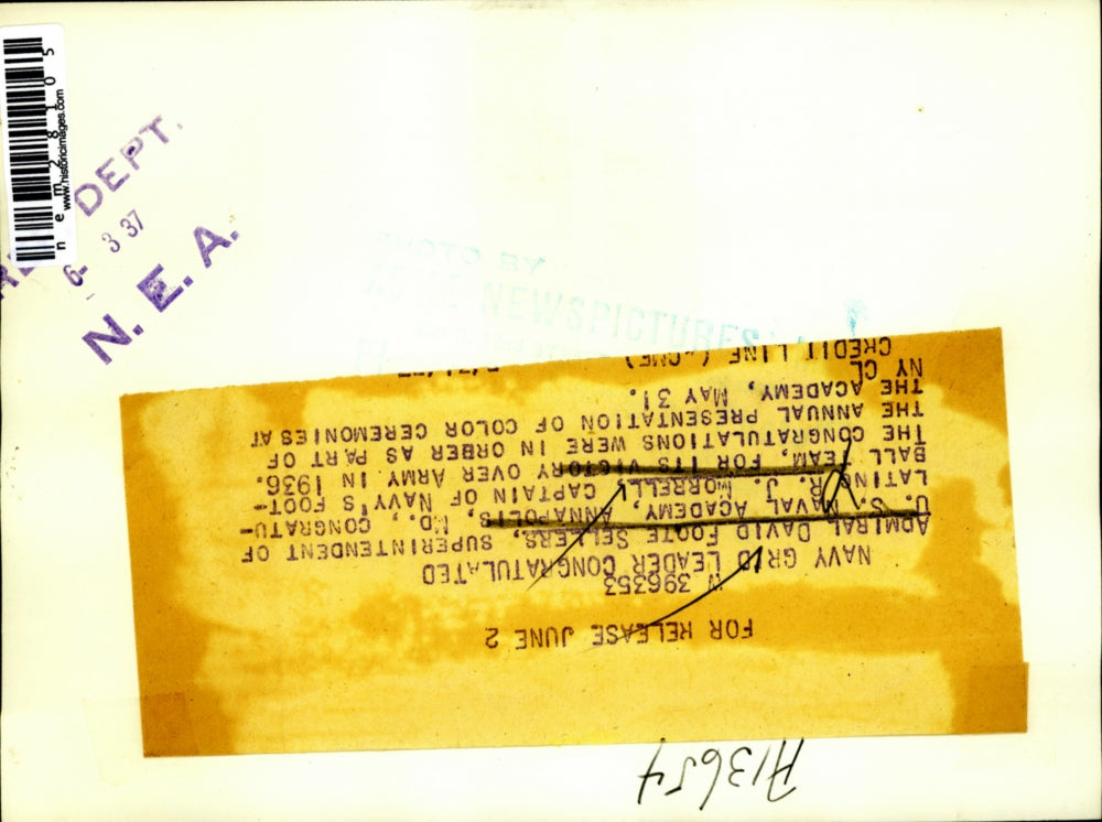 1937 Press Photo Adm.Davis Foote Sellers congratulate Navy's Football Captain.