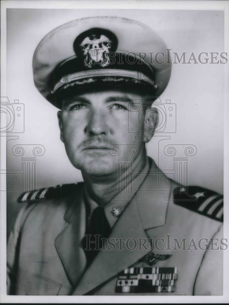 1957 Press Photo Commander Walter G Winslow, US Navy