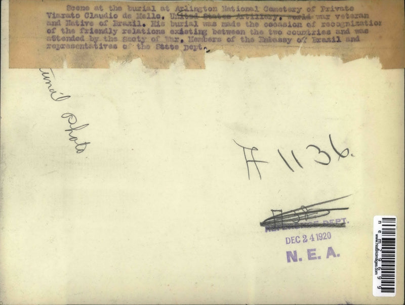 Load image into Gallery viewer, 1920 Press Photo Burial of Pvt. Viarato Claudio de Mello at Arlington Cemetery.
