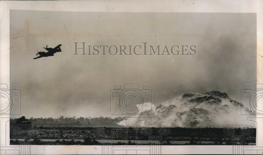 1947 Press Photo Ft Walton, Fla, P-82 bomber at practice at Eglin Field