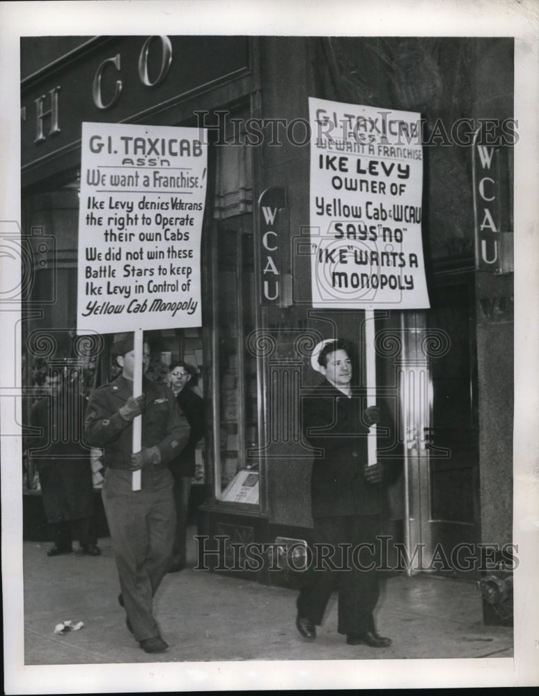 1946 Press Photo Philadelphia PA GIs picket to get taxicab operator permits- Historic Images