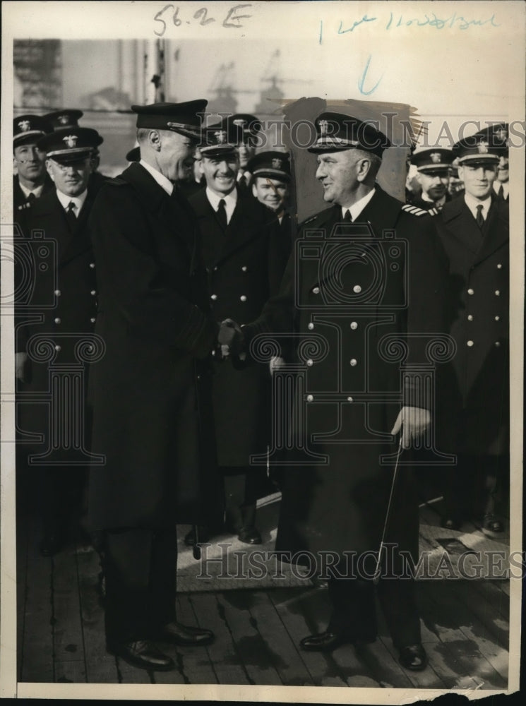 1931 Press Photo Captain Alfred Howe, Captain Davis Bagley on USS Pensacola- Historic Images