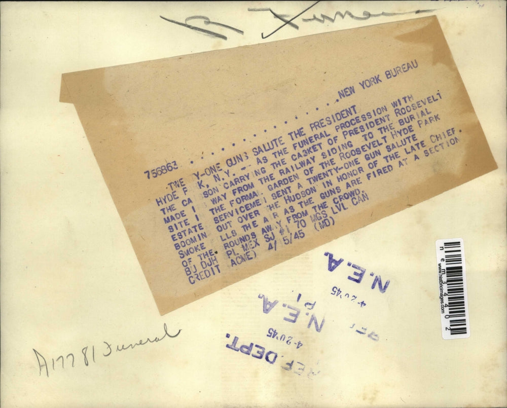 1945 Press Photo Hyde Park, NY President Roosevelt Funeral Procession Gun Salute