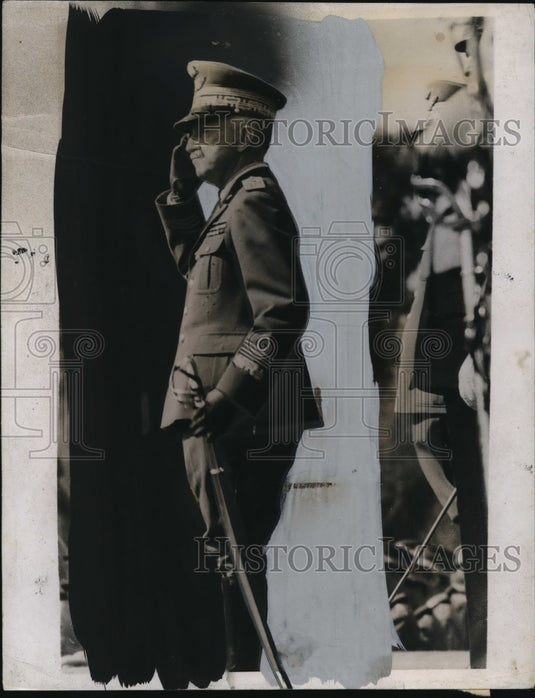 1935 Press Photo Italy's King Victor Banneul Receives Returning SAAR Troops- Historic Images