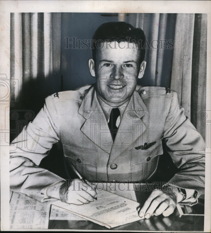 Load image into Gallery viewer, 1951 Press Photo Col Thomas P Gerrity - nem34858
