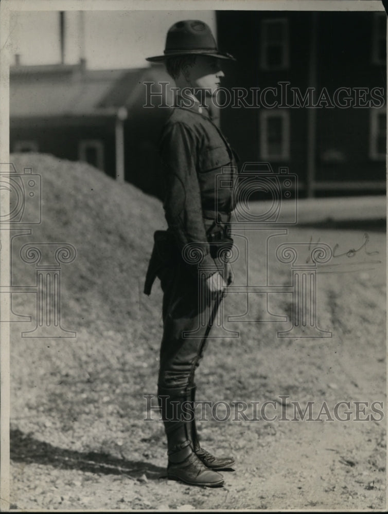 1923 Press Photo Unknown U.S. Army Official - nem35539
