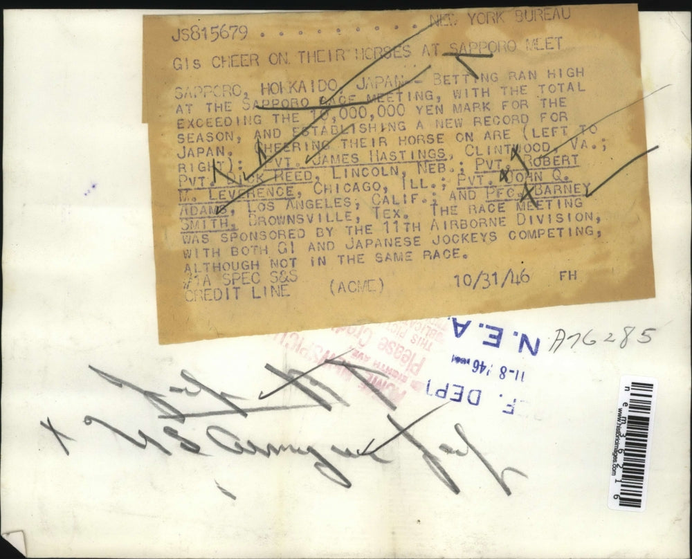 1946 Press Photo US Army GIs at Sapporo Race Meet in Hokkaido, Japan - nem36216