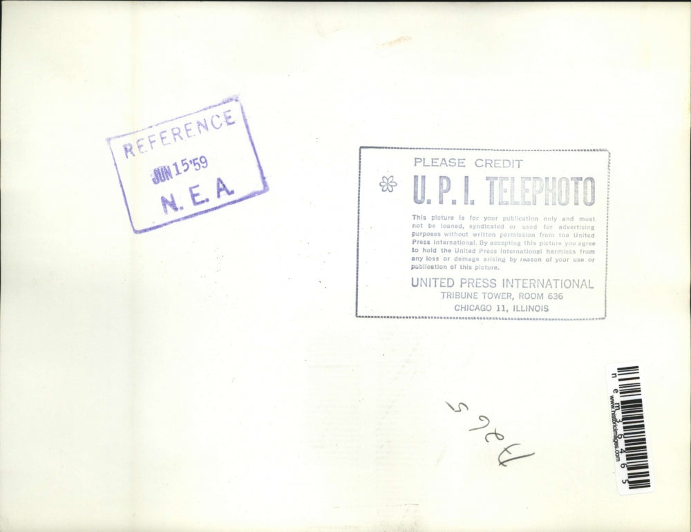 1959 Press Photo Norfolk VA Naval Academy midshipmen disembark an LST