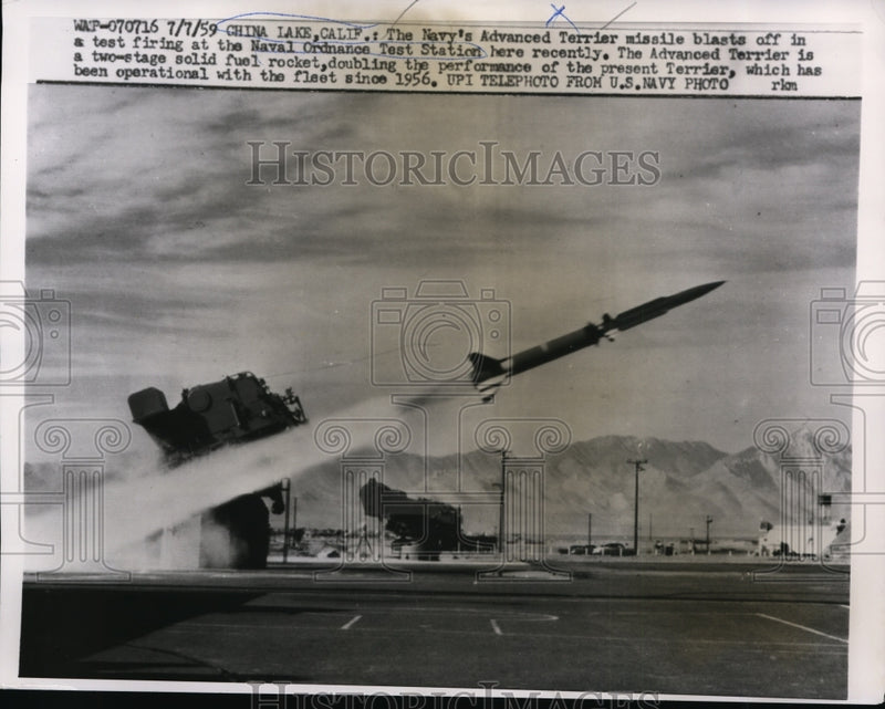 Load image into Gallery viewer, 1959 Press Photo Advanced Terrier missile takes off in test firing - nem37120
