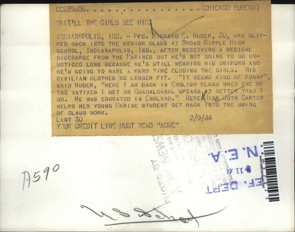 1944 Press Photo Indianapolis Pfc Richard Huber discharged from Marines