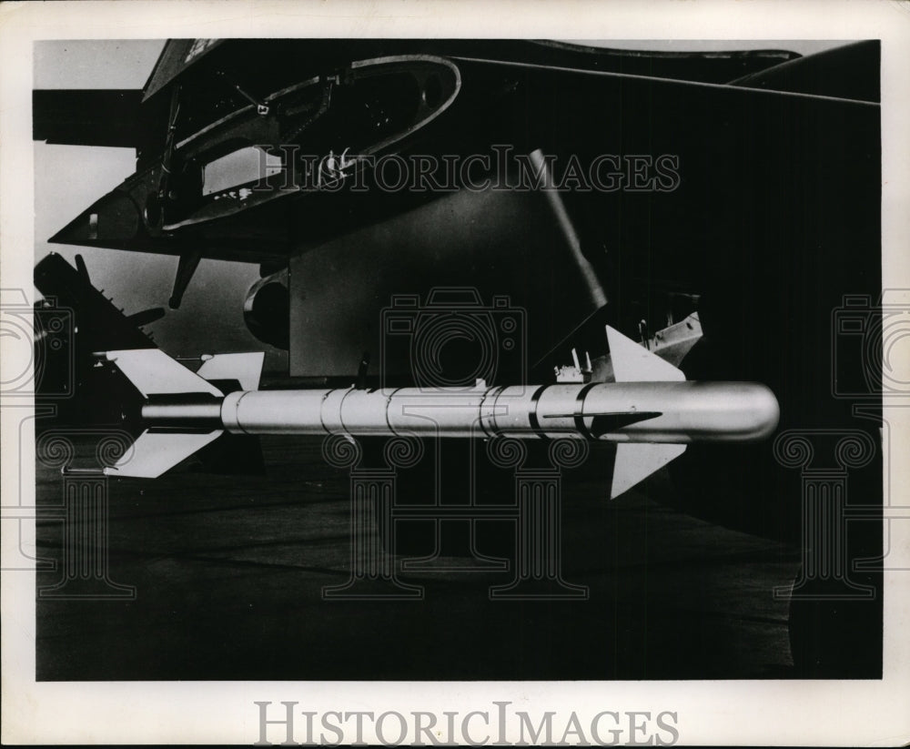 1956 Press Photo Navys newest guided missile the Sidewinder - nem37366- Historic Images