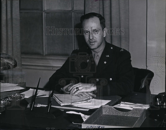 1943 Press Photo England Col Charles Henry Barth US Army arrived from Mid East