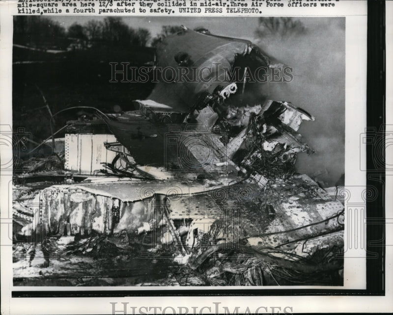 Load image into Gallery viewer, 1956 Press Photo Buffalo NY Wreckage of crashed USAF F-36H Scorpions - nem37965
