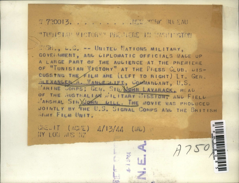 1944 Press Photo United Nations Military Attends Premiere of "Tunisian Victory"