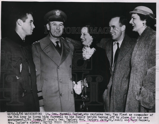 1953 Press Photo Lt Gen Maxwell Departs from Washington for Korean 8th Army- Historic Images