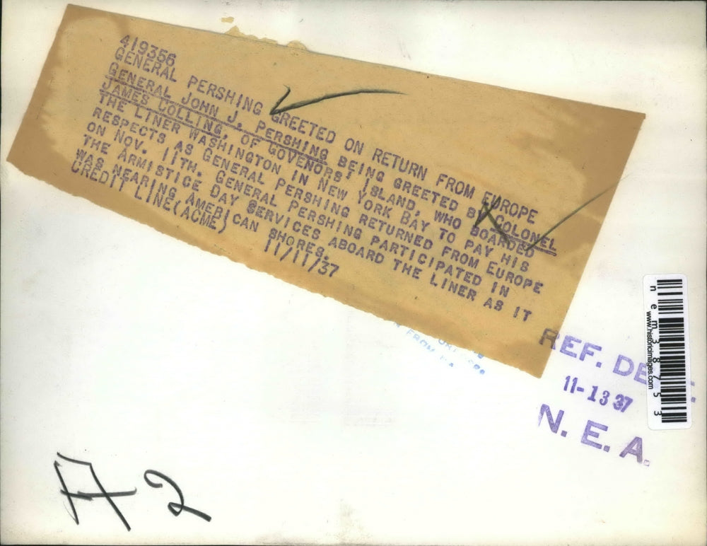 1937 Press Photo General John Pershing greeted by Col James Colling - nem38753