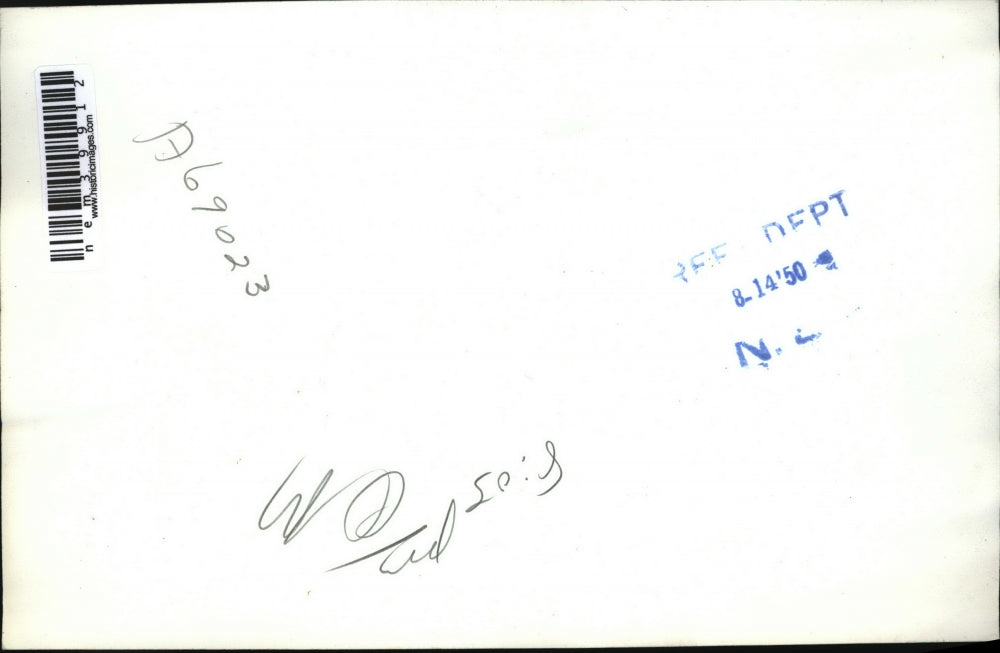 1950 Press Photo South Korea pilots of Air Force examine US planes - nem39912