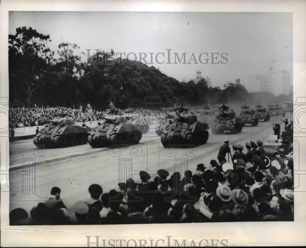 1949 Press Photo Buenos Aires, Argentina Independence Day Parade - nem40069