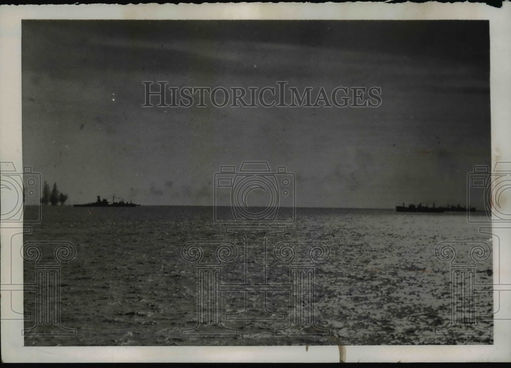 1941 Press Photo British Convoy Attacked in Mediterranean - nem40542