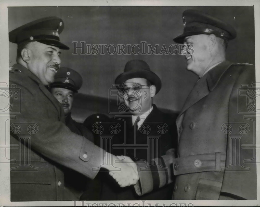 1946 Press Photo Gen Francisco Urquizo of Mexico to tour US military posts