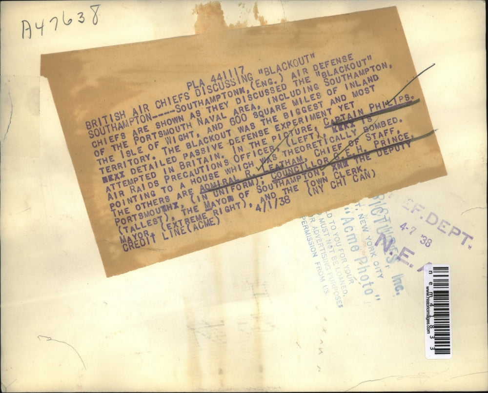 1938 Press Photo British Air Defense Chiefs Discuss Portsmouth Naval Blackout